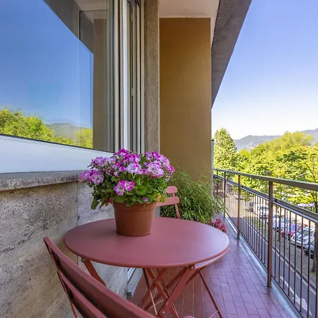 Apartamento Bright - Steps From The Old Town Como